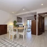 Atico Quintana I - Con Terraza, Vistas A La Ciudad, En El Centro, Con Wifi Y Garaje Apartmán *