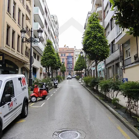 Apartment Atico Quintana I - Con Terraza, Vistas A La Ciudad, En El Centro, Con Wifi Y Garaje Oviédo