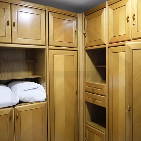 Atico Quintana I - Con Terraza, Vistas A La Ciudad, En El Centro, Con Wifi Y Garaje *