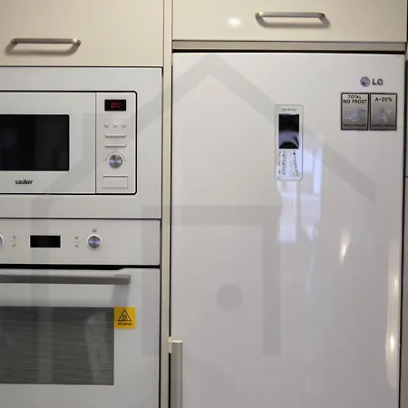 Atico Quintana I - Con Terraza, Vistas A La Ciudad, En El Centro, Con Wifi Y Garaje Apartment *