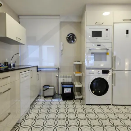 Atico Quintana I - Con Terraza, Vistas A La Ciudad, En El Centro, Con Wifi Y Garaje * Oviédo