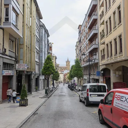 Atico Quintana I - Con Terraza, Vistas A La Ciudad, En El Centro, Con Wifi Y Garaje