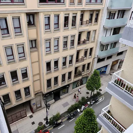 Atico Quintana I - Con Terraza, Vistas A La Ciudad, En El Centro, Con Wifi Y Garaje Oviedo